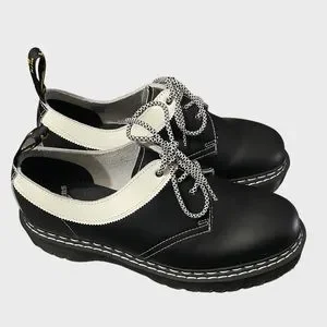 Dr. Martens | Shoes | Dr Martens 461 Bex Two Tone Leather  display picture 1